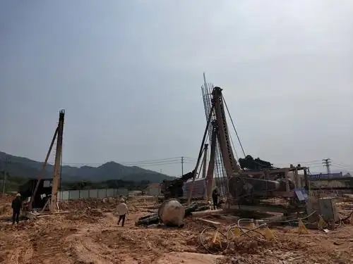 欧菲克钢管-南京桥梁桩基工程声测管供货案例(图1) 欧菲克钢管-南京桥梁桩基工程声测管供货案例(图1)